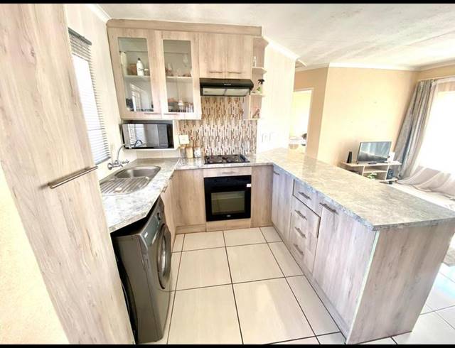 2 BEDROOM APARTMENT FOR SALE IN GROBLERPARK